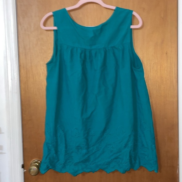 •ISABEL MATERNITY•KELLY GREEN EMBROIDERED FLORAL V NECK TANK TOP SIZE LARGE - Picture 7 of 9